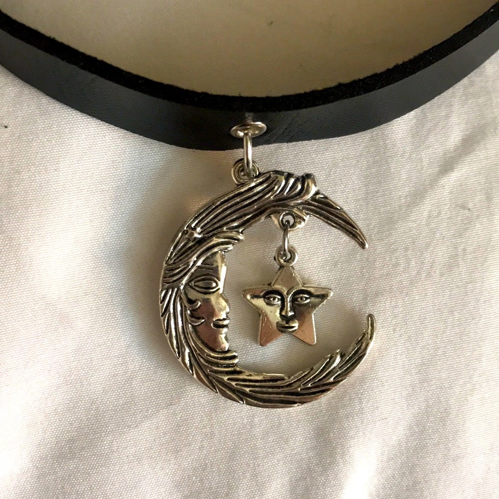 Gothic silver moon choker collar🌙